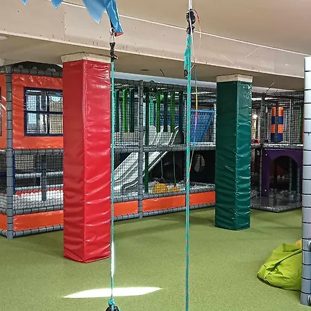 Parque de vacaciones Dworek Dębówko 2*