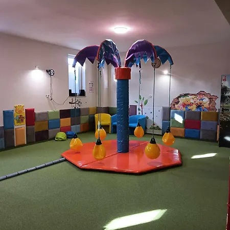 Dworek Dębówko Parque de vacaciones 2*