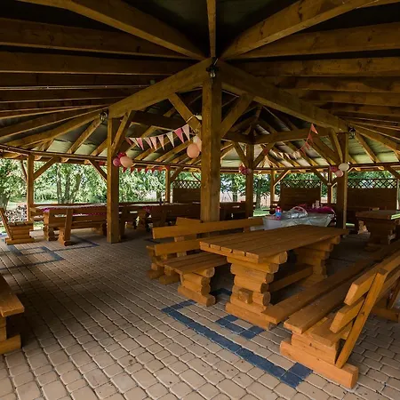 Dworek Dębówko Parque de vacaciones 2*